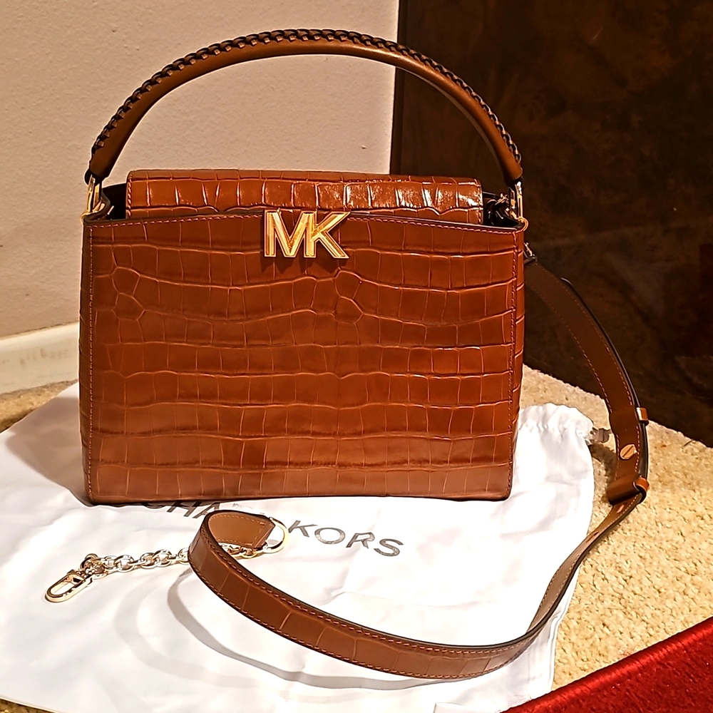 New. MK SATCHEL - Picture 1 of 16